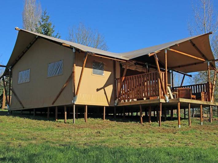 Location de vacances pour 5 personnes, avec Piscine à Saint-Martin-Lars-en-Sainte-Hermine