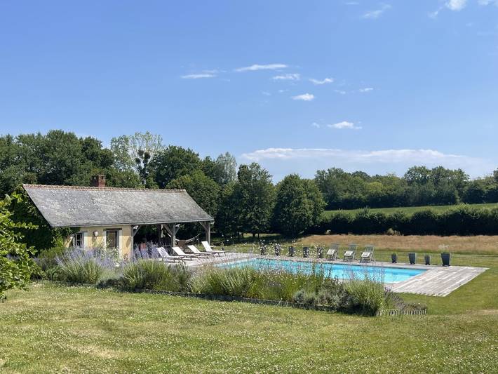 Chambre d’hôte pour 2 personnes, avec jardin et piscine