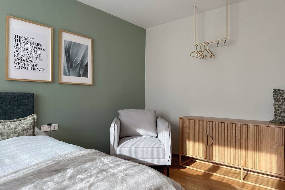 Ganze Wohnung, \"Four\" - Premium Apartments Seekirchen, 3-Zi-Apartment mit Balkon in Seekirchen am Wallersee, Bezirk Salzburg-Umgebung