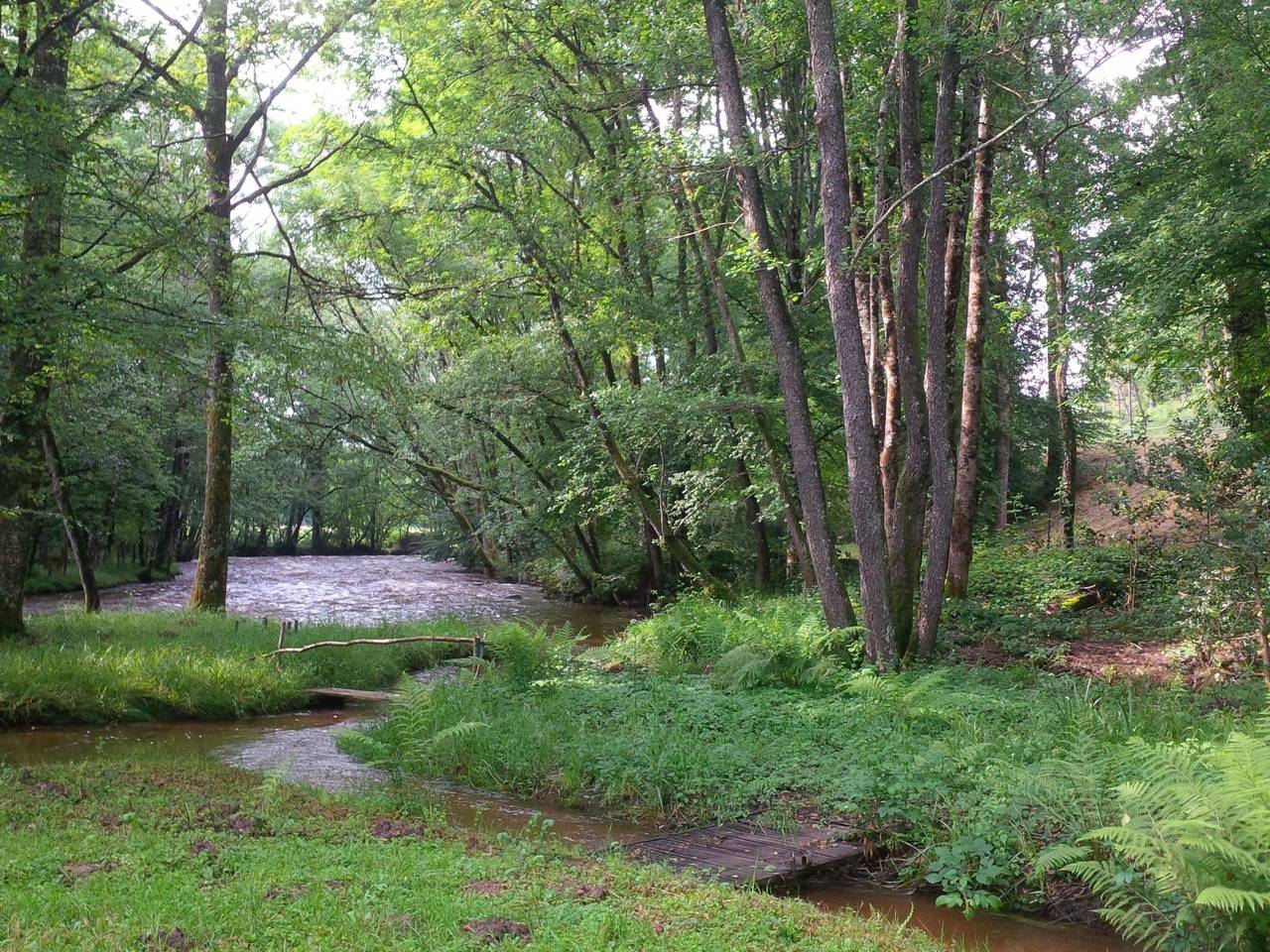 Maison les isles menefriers in Quarré-les-Tombes, Parc naturel régional du Morvan