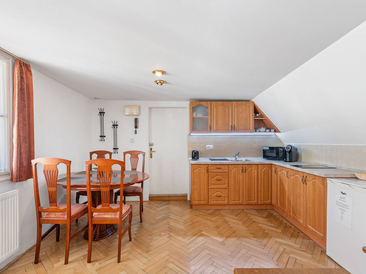 Entire apartment, Old Town home in Staré Město, Prague
