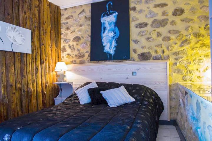 Chambre d’hôte pour 2 personnes, avec jacuzzi ainsi que piscine et jardin en Ardèche - 4