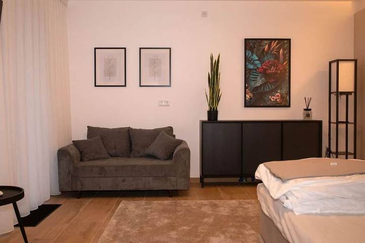 Apartamento entero, Modern cozy purple apartment in Jöllenbeck, Bielefeld