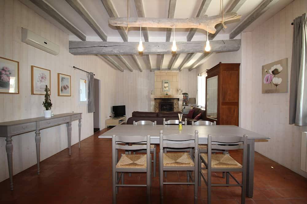 Gîte Les Doucesheures- 110m²--3 rooms-8 pers in Betz-le-Château, Loches und Umgebung