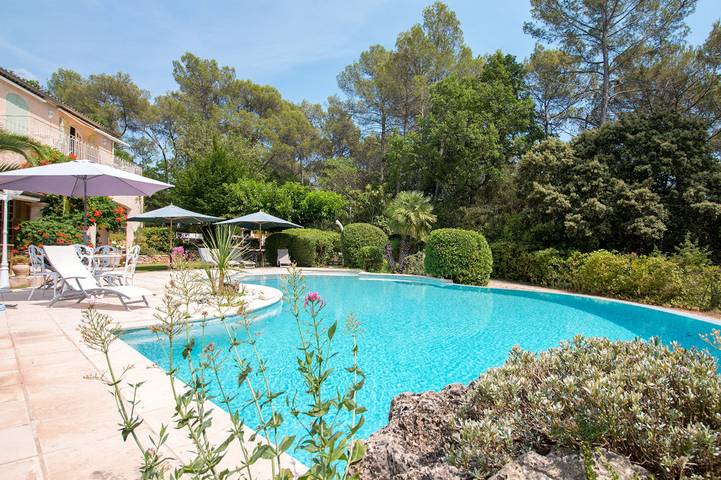 Gîte pour 2 personnes, avec terrasse ainsi que jardin et piscine à Lorgues - 3