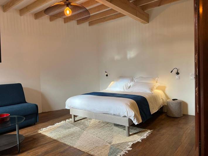 Location de vacances pour 2 personnes, avec jardin et vue ainsi que sauna et piscine à Aynac - 3