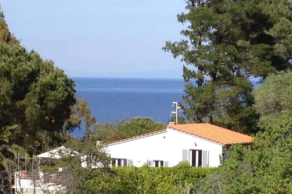 Spacious holiday home with sea views and garden near the beach on Elba Island in Sant'Andrea, Elba