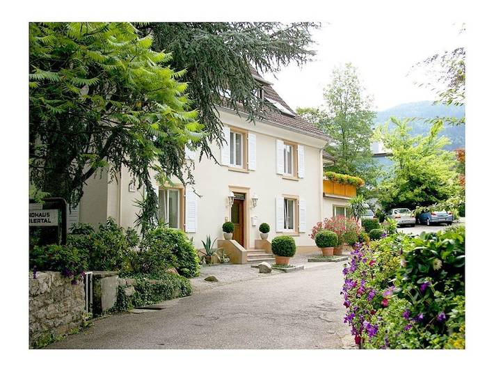 Ferienhaus für 3 Personen, mit Balkon und Terrasse in Badenweiler