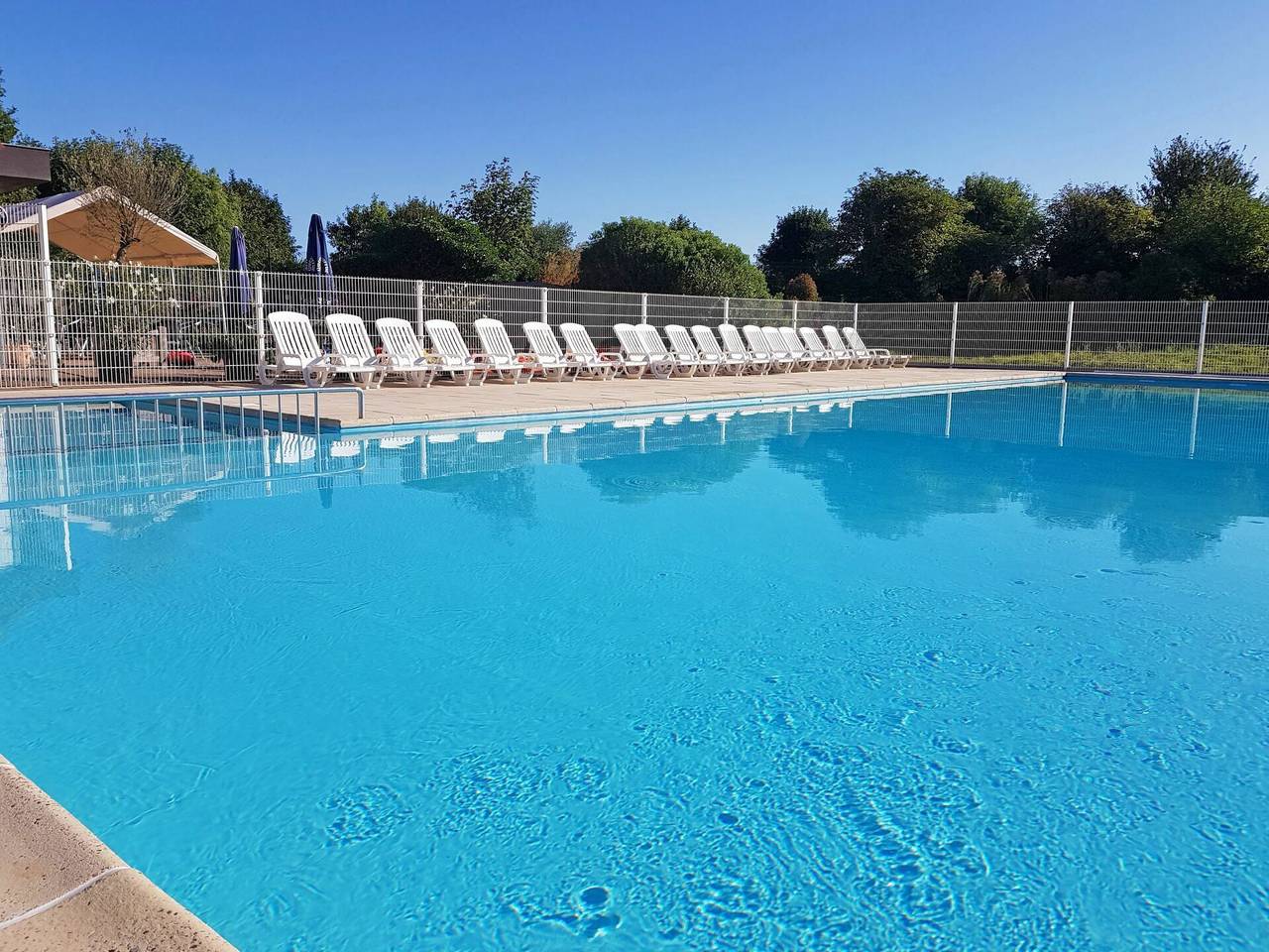 Apartamento entero, De Haan 230 - Sirius with Parking and Shared Pool 230.10 in De Haan, Costa de Bélgica
