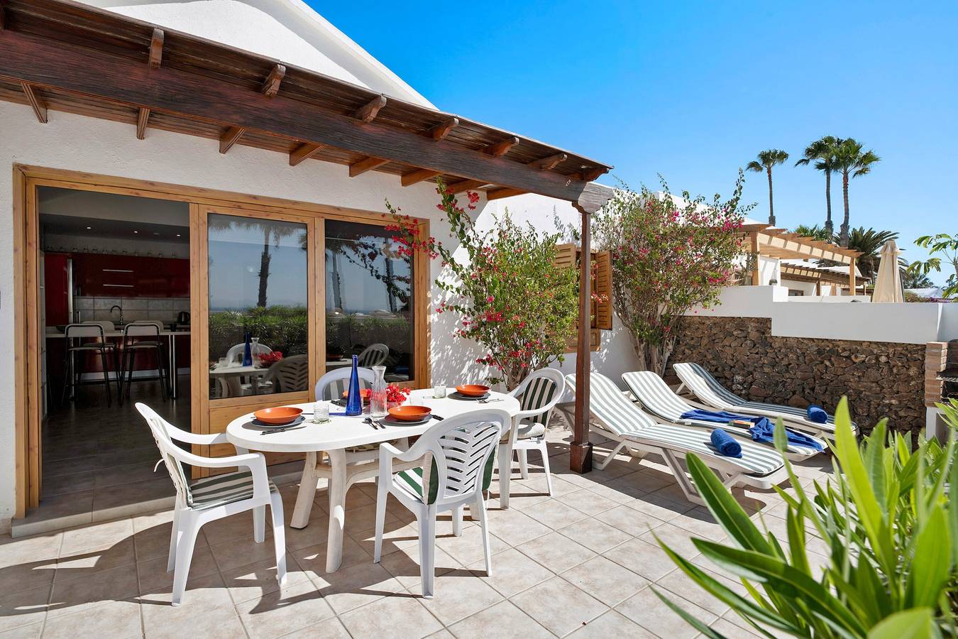 Ganze Wohnung, Apartment "Playa Flamingo 34" in Strandnähe mit Meerblick, Pool und Terrasse in Playa Blanca, Yaiza