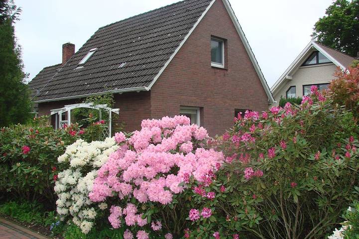 Ferienhaus für 4 Personen, mit Terrasse und Garten in Rostrup