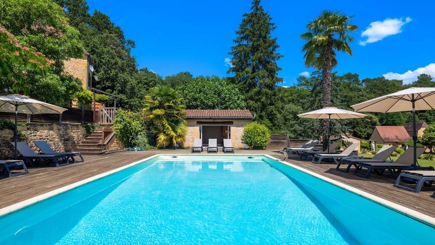 Gîte pour 8 personnes, avec piscine ainsi que sauna et jacuzzi, adapté aux familles à Carsac-Aillac - 4