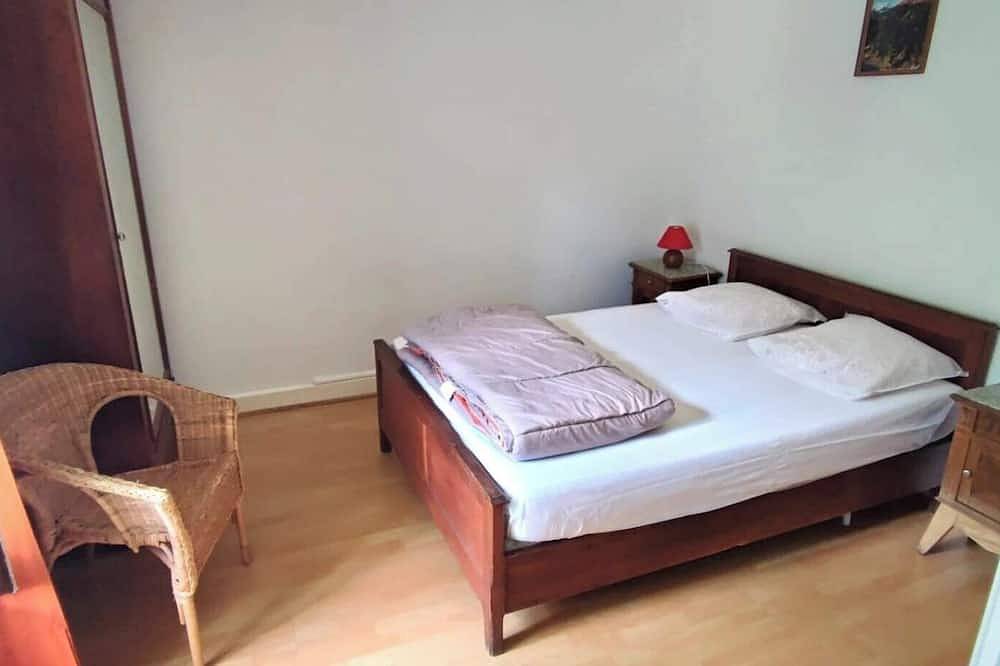 Entire apartment, Apartment Ancolie 6-8 persons in Ceillac, Queyras