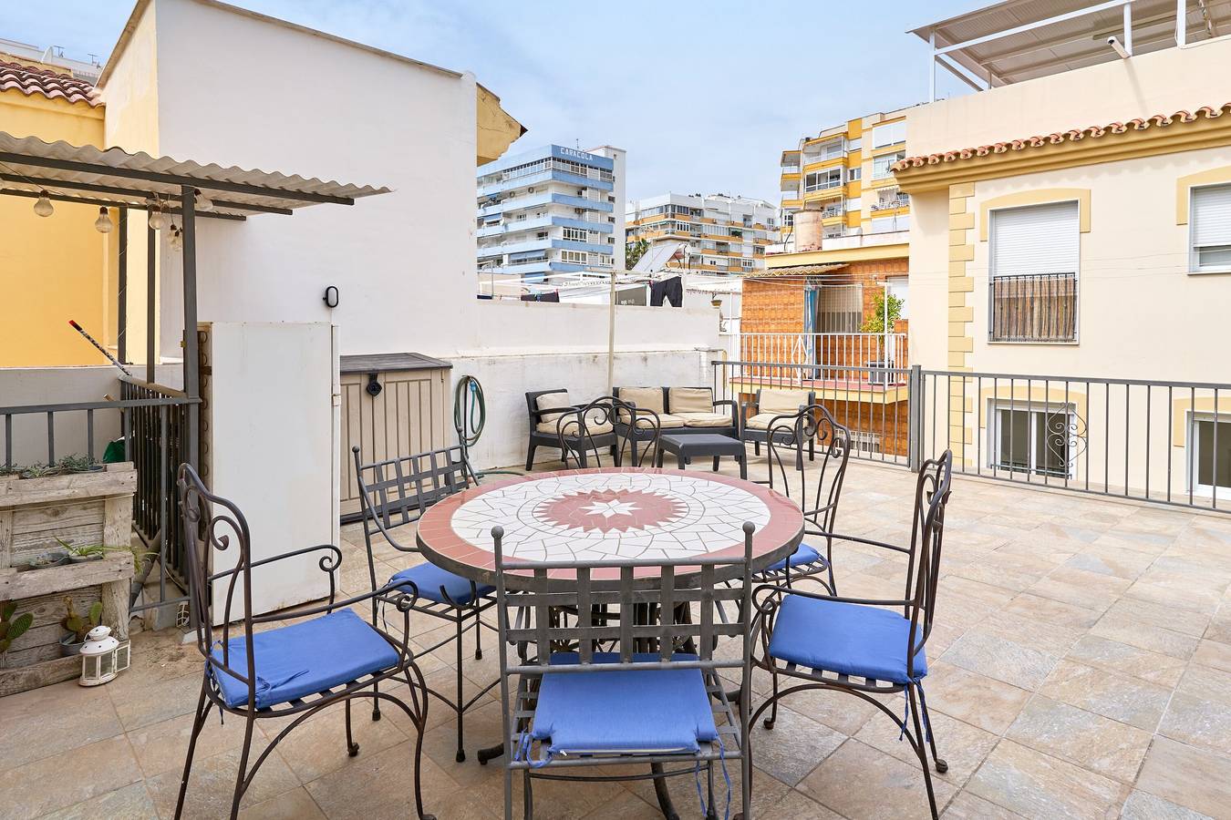 Maison de vacances « De Tio » avec terrasse privée, Wi-Fi et climatisation in Playa de Torre del Mar, Torre del Mar