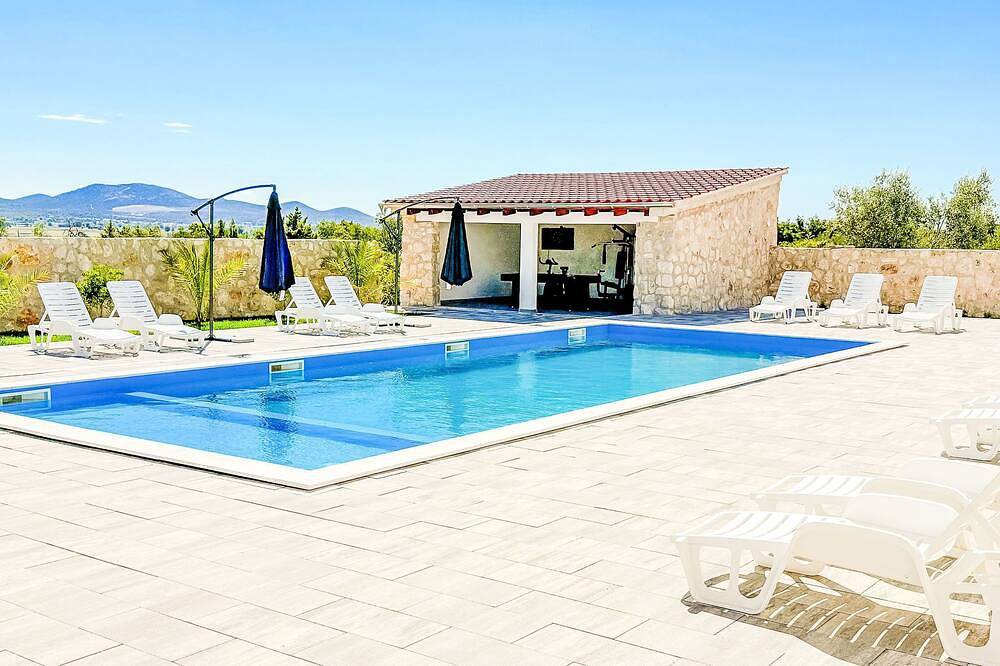 Ganze Wohnung, Ferienwohnung Zubčić in Općina Sveti Filip i Jakov, Zadar