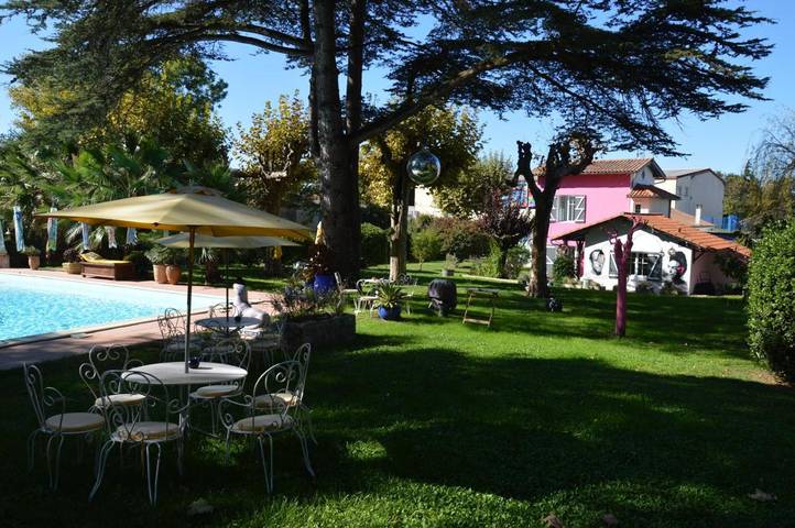 Chambre d’hôte pour 2 personnes, avec vue et terrasse ainsi que piscine et jardin, animaux acceptés à Blaye - 4