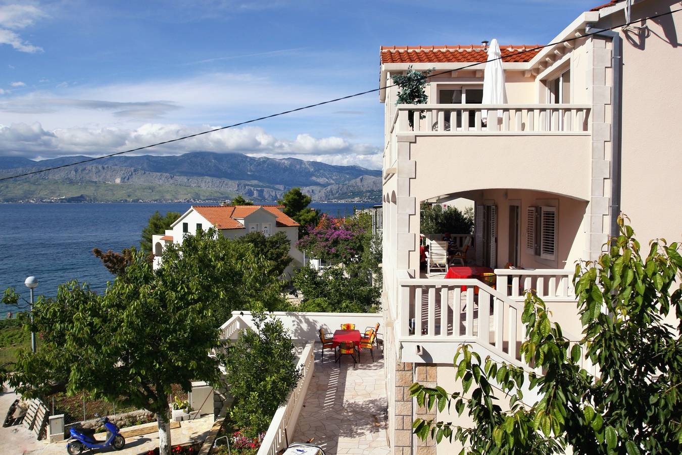 Entire apartment, One bedroom apartment near beach Postira, Brač A-705-c in Postira, Split-Dalmatia