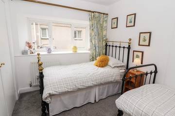 Log Cabin for 4 People in Pooley Bridge, Cumbria, Photo 1