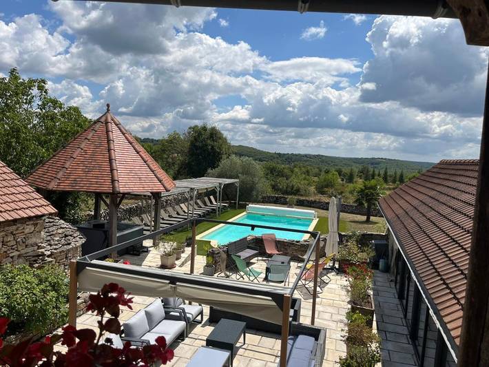 Chambre d’hôte pour 2 personnes, avec Balcon et Terrasse ainsi que Jacuzzi et Jardin