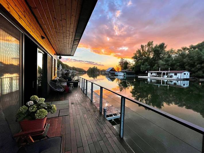 Location de vacances pour 4 personnes, avec Terrasse ainsi que Vue sur le lac et Vue à Bratislava