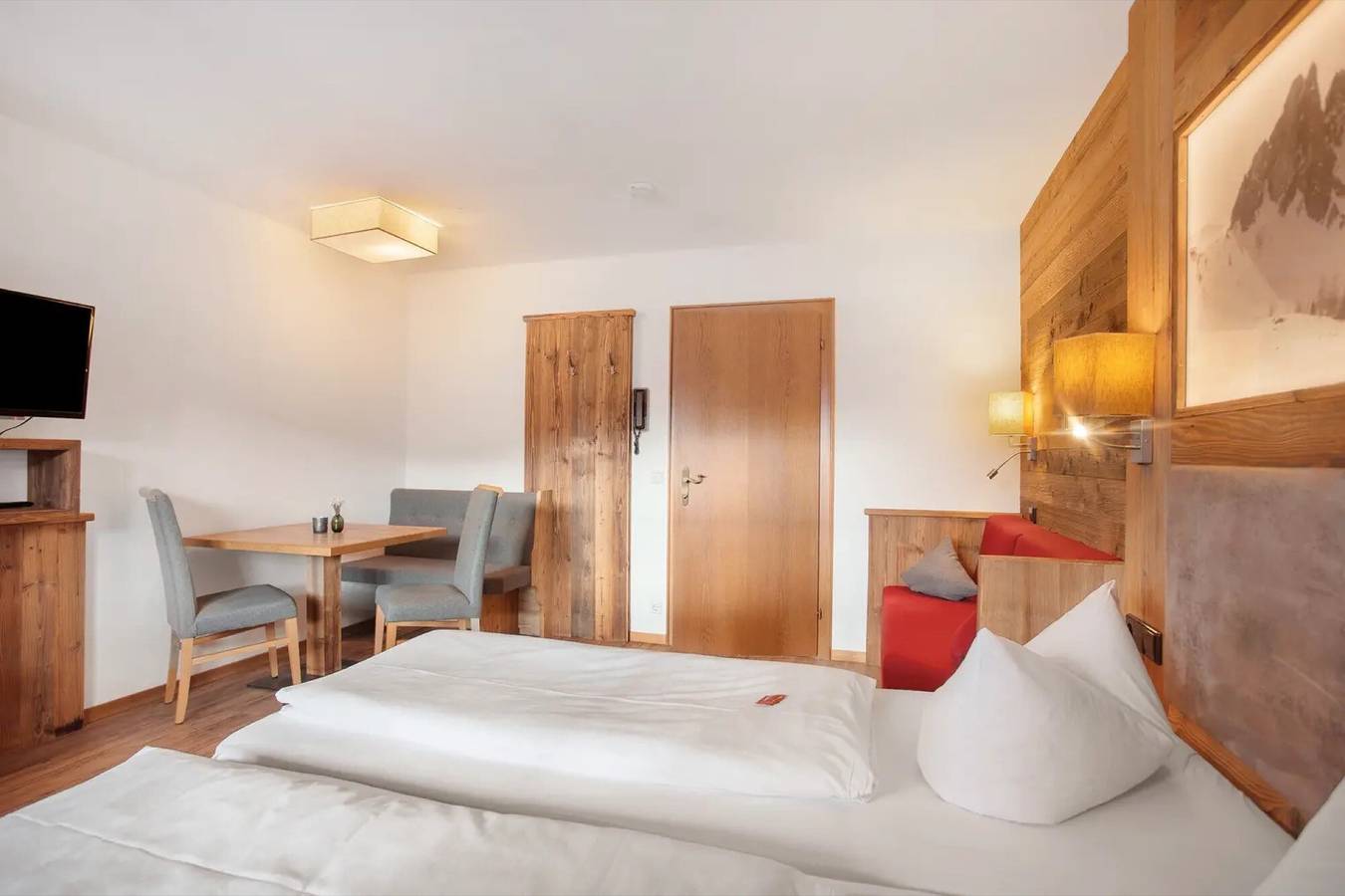 Ganzes Studio, Studio 'Panorama - Appartement 3' mit Bergblick, privater Balkon und geteilter Sauna in Reit im Winkl, Bayerische Alpen