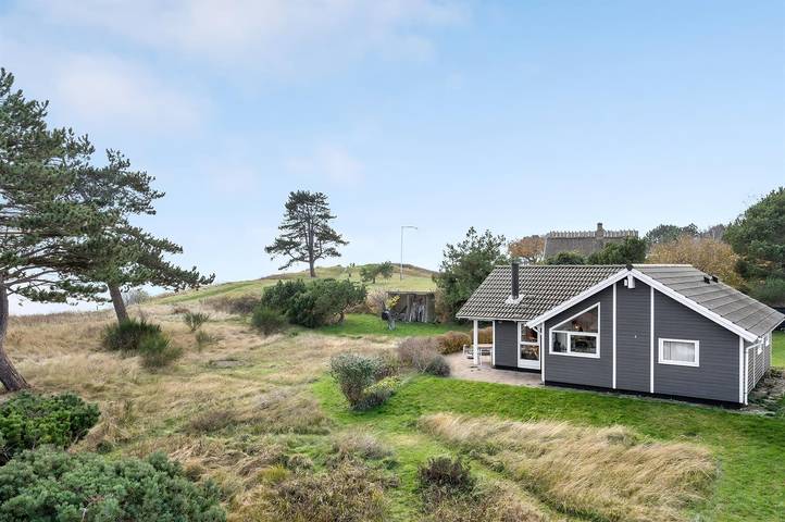 Ferieudlejning for 4 personer, med terrasse i Hundested