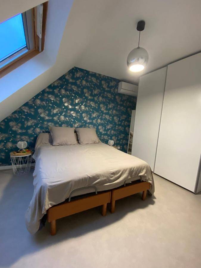 Gîte pour 2 personnes, avec Terrasse ainsi que Jardin et Vue à Montbizot