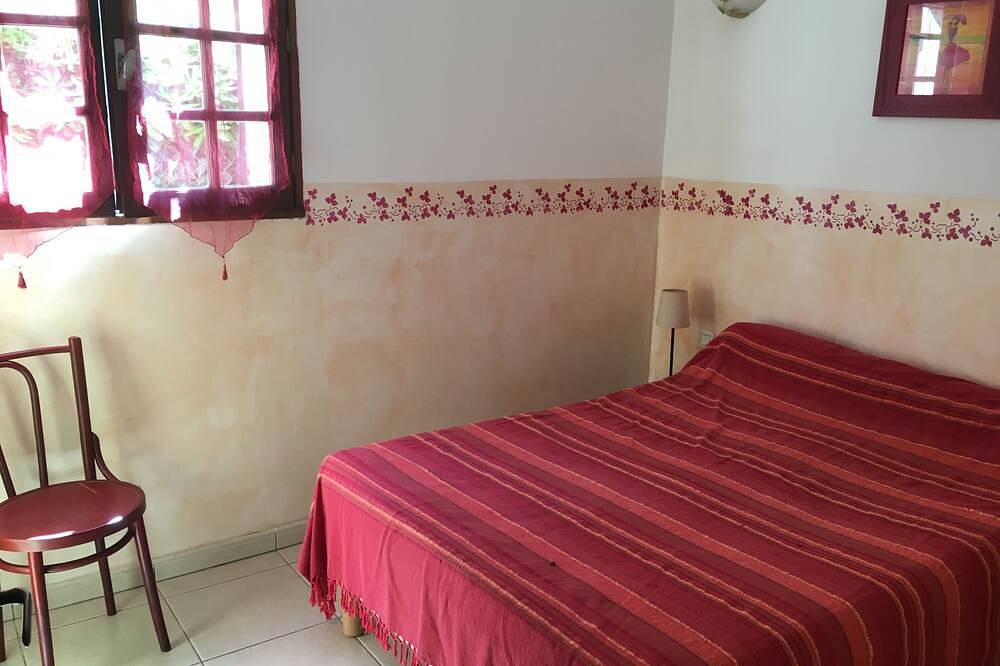 Ganze Wohnung, \"Le verger\": Schöne 1-Zimmer-Wohnung (60 m²), ruhig, nahe dem Zentrum und den Stränden in Macinaggio, Rogliano