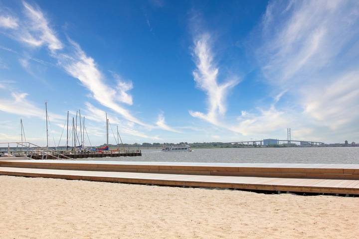Ferienhaus für 8 Personen, mit Ausblick und Garten in Altefähr - 2