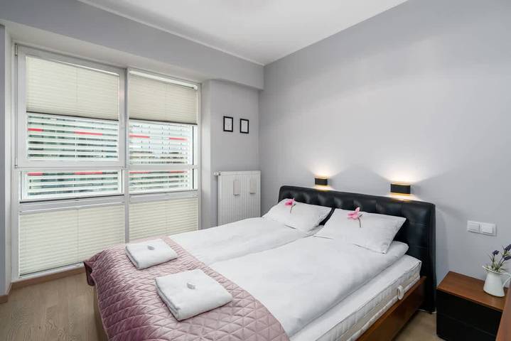 Gîte pour 6 personnes, avec balcon/terrasse, adapté aux familles à Poznań - 4