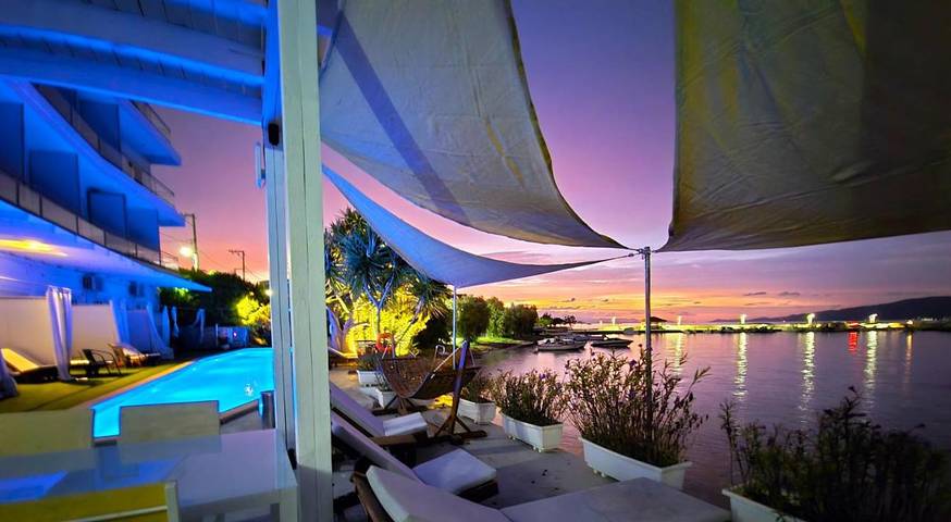 Hôtel pour 3 personnes, avec vue ainsi que jardin et piscine