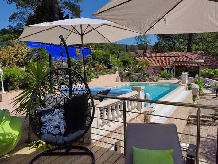Location de vacances pour 2 personnes, avec jacuzzi ainsi que jardin et piscine à Figanières - 4