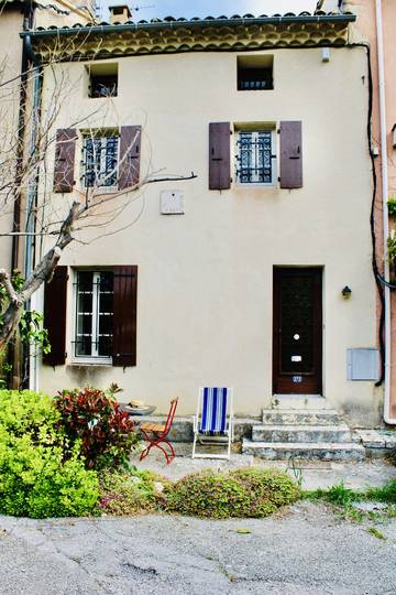 Gîte pour 4 personnes, animaux acceptés à Entrechaux