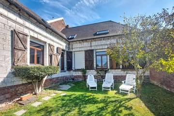 Gîte pour 8 personnes à Mailly-Maillet