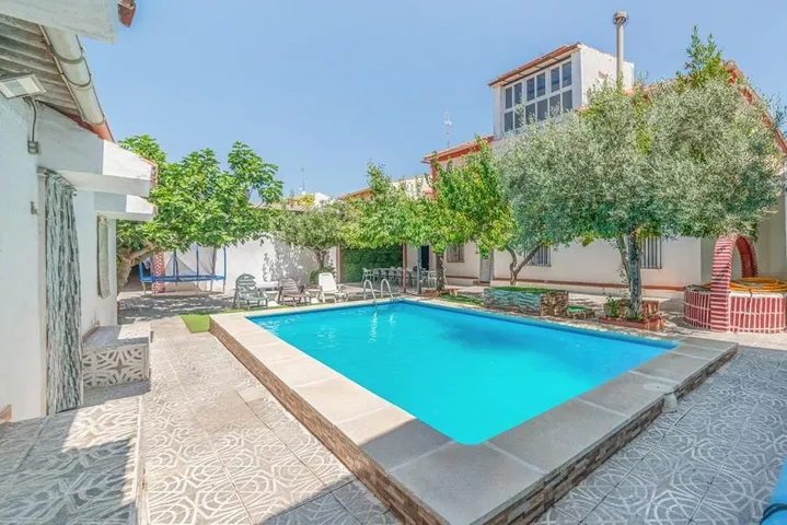 Casa de vacaciones para 15 personas, con piscina y jardín, Se admiten mascotas - 1