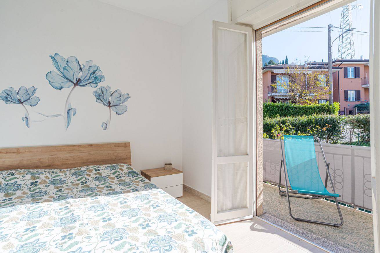 Ganze Wohnung, Ferienwohnung für 2 Personen mit Balkon/Terrasse in Lierna, Westliche Bergamo-Alpen