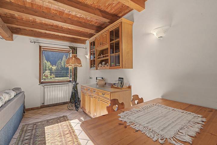 Apartamento entero, Apartamento 'Casa Prucci' con vistas a las montañas, jardín privado y Wi-Fi in Pontegrande (Bannio Anzino), Bannio Anzino