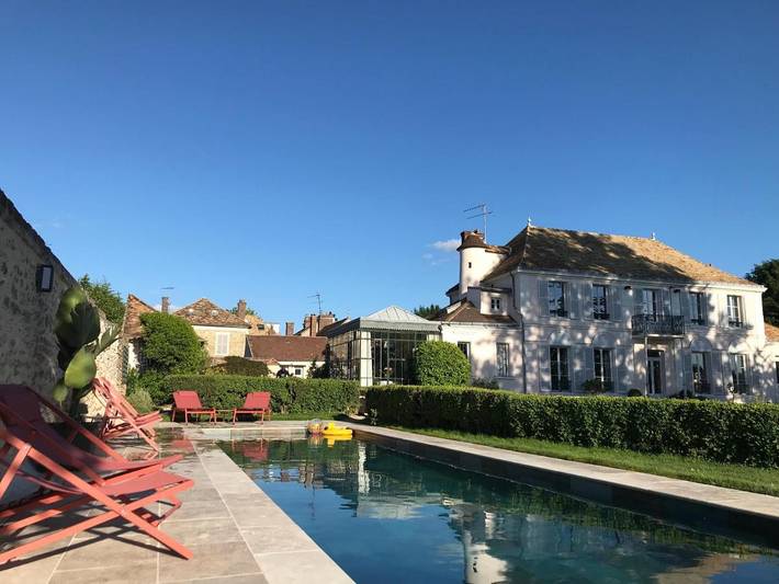 Location de vacances pour 4 personnes, avec Terrasse ainsi que Jardin et Piscine à Mareil-le-Guyon