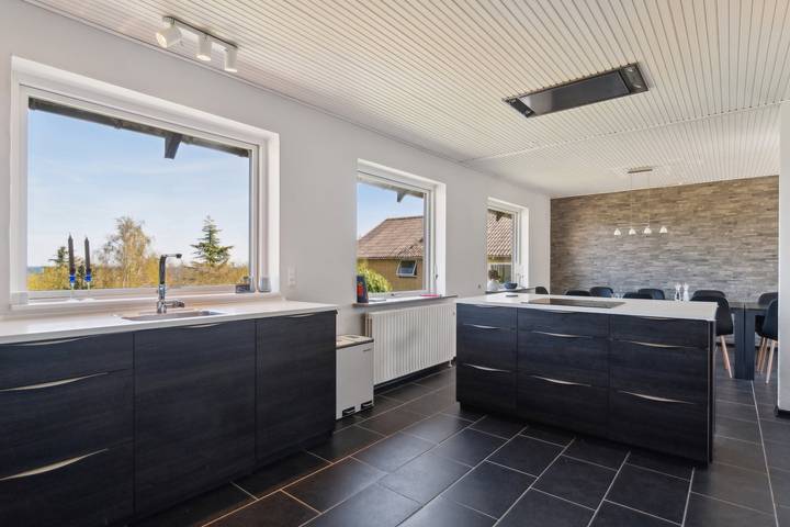 Villa für 14 Personen, mit Ausblick und Garten auf Bornholm - 4