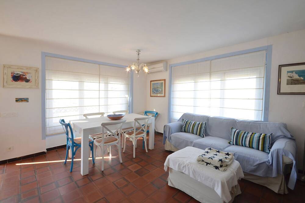 Holiday rental townhouse with swimming pool in Begur, Centre in Begur, Costa Brava