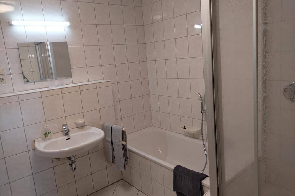 Ganze Wohnung, Gemütliches Apartment, \nruhige Lage\nhaustierfreundlich! in Sundern, Sorpesee
