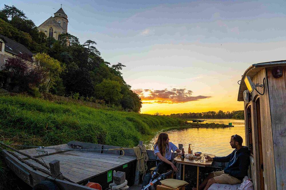 Unique cruise of several days with Houseboat on Loire in Saint-Florent-le-Vieil, Región de Cholet