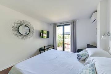 Villa pour 8 Personnes dans Mougins, Région de Cannes, Photo 2