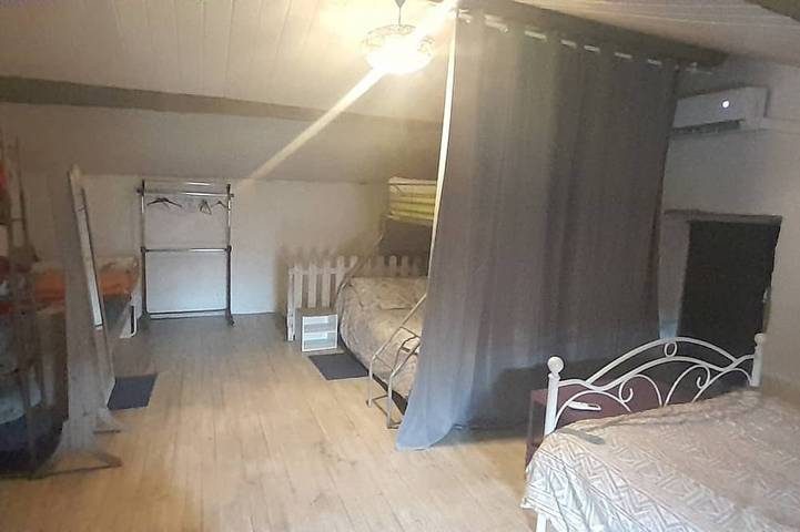 Location de vacances pour 5 personnes, avec terrasse à Saint-Julien-de-Coppel - 3