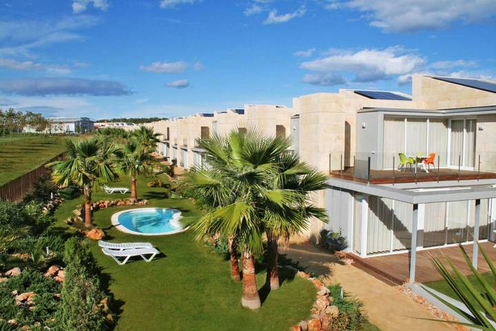 Apartahotel para 2 personas, con Terraza además de Jardín y Piscina en la Costa Brava