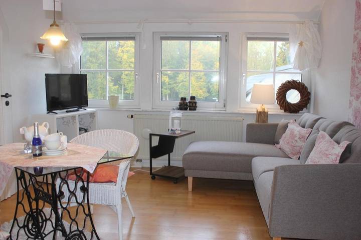 Ferienwohnung für 2 Personen, mit Terrasse und Garten sowie Ausblick in Rot am See - 2