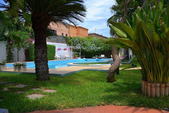 Ferienwohnung für 2 Personen, mit Pool und Garten in Mondello - 2