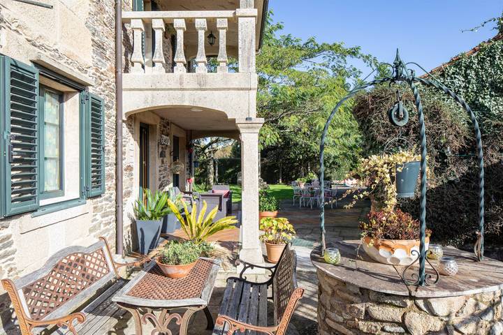 Chalet para 7 personas, con balcón además de jardín y piscina para niños, Familias con niños en Galicia - 2