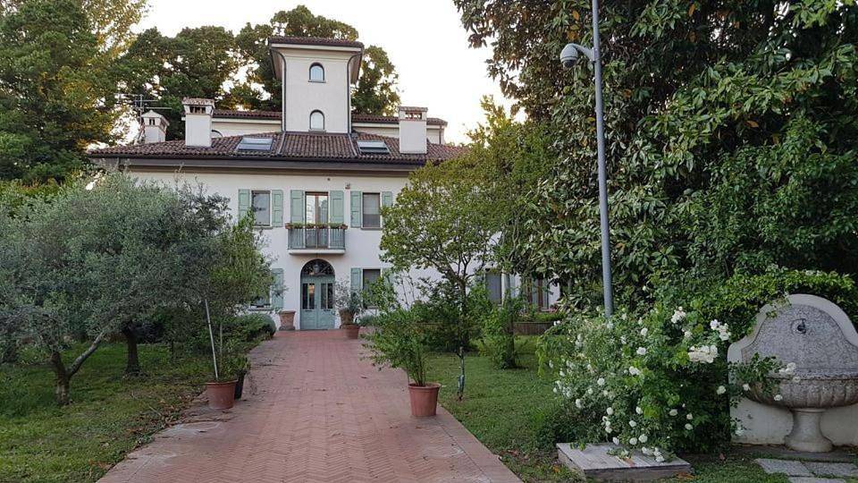Al Melograno - Room & Breakfast in Bologne, Province de Bologne