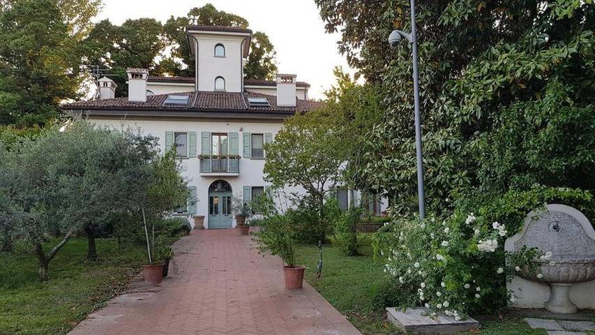 Maison d’hôte pour 2 personnes, avec Balcon et Terrasse ainsi que Jardin et Vue à Bologne